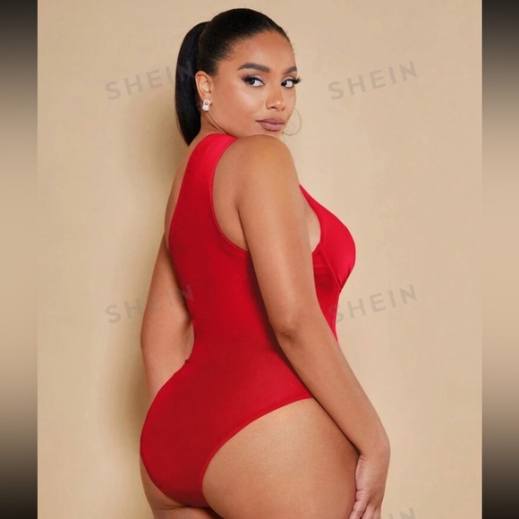 FWP SHEIN one shoulder plus size bodysuit - Picture 2 of 4